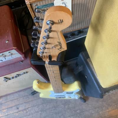 Fender Player Stratocaster 2022 - Buttercream image 2