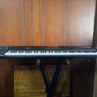 Roland XP-80 Music Workstation 64 Voice 76 key Pro overhauled w/ bag image 5