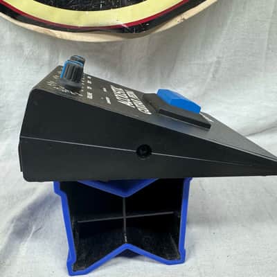 Rockman SR&D Tom Scholz Acoustic Guitar Pedal (blue button) - missing 1 battery cover image 6