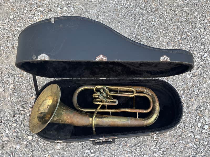 C G Conn Euphonium 3 Valve 1955 - Brass image 1