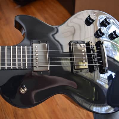 Gibson Les Paul Studio Dark 2022 limited edition, Factory soft case & paperwork image 1