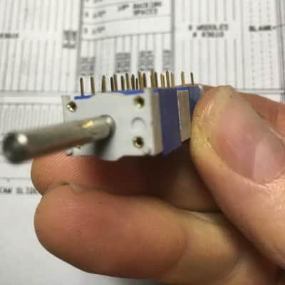 ITT JEANRENAUD HK32 for NEVE 51, MIC input rotary switch image 2