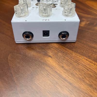 Wampler Latitude Deluxe Tremolo 2014 - White V1 image 3