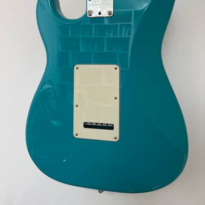 Fender American Professional II Stratocaster with Roasted Maple Neck, Rosewood Fretboard 2024 - 2025 - Sonic Blue image 8