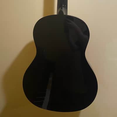 used Huntington Classical Guitar image 3