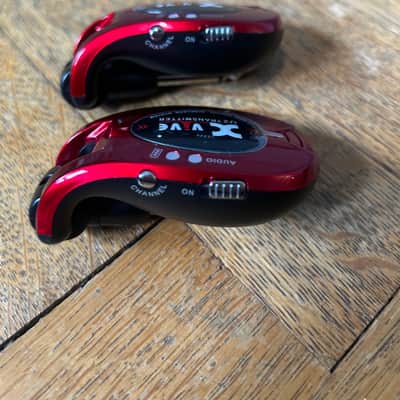Xvive U2 Wireless Guitar System 2010s - Red image 4