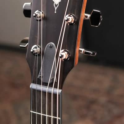 Taylor 314ce Left-Handed Grand Auditorium Acoustic/Electric Guitar with Hardshell Case image 6