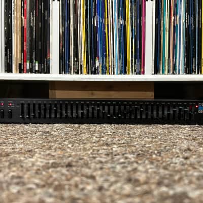 Vintage Boss GE-131 31-Band Graphic Equalizer EQ Rack Mount Japan image 2
