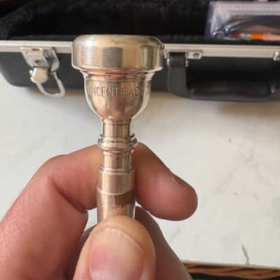 Yamaha YTR-2320 Trumpet  - Brass image 5