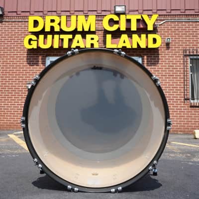 Ludwig USA Big 26'' Classic Maple Series 14x26" No-Mount Bass Drum - Green Sparkle Wrap image 5