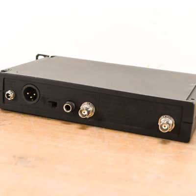 Shure ULXS4 Wireless Receiver - J1 Band: 554-590 MHz (NO POWER SUPPLY) CG0101F image 5