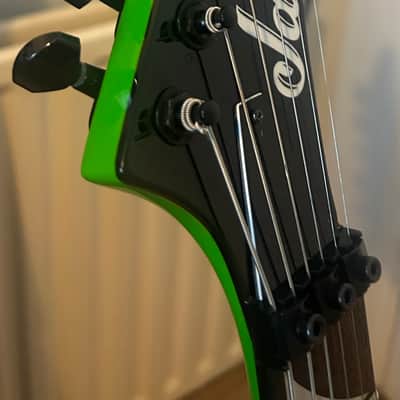 Jackson X Series KVXMG King V with Laurel Fretboard 2020 - Present - Slime Green with Black Bevels image 5