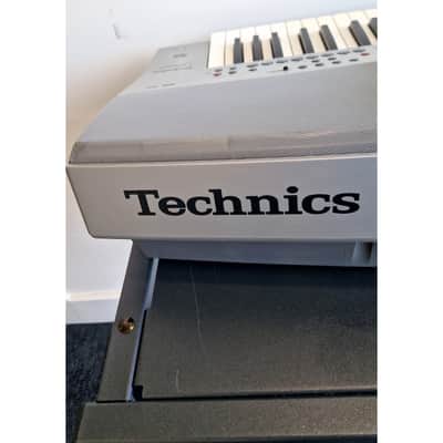 Technics SX-KN6500 - Musical Keyboards - Silver - Excellent w/ Manuals & memory cards image 13