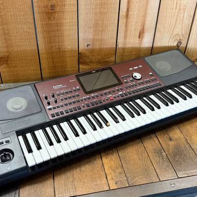 Korg Pa700 Professional Arranger - Standard 2017 - Present - Red