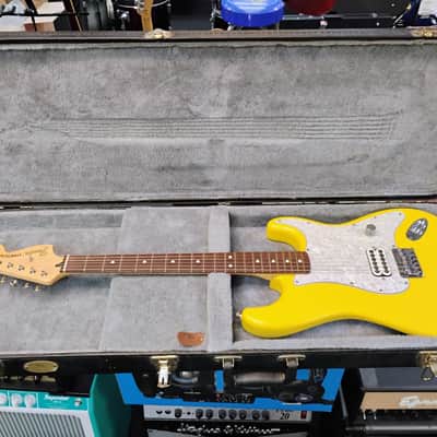 Fender Stratocaster Tom Delonge signature series imagen 13