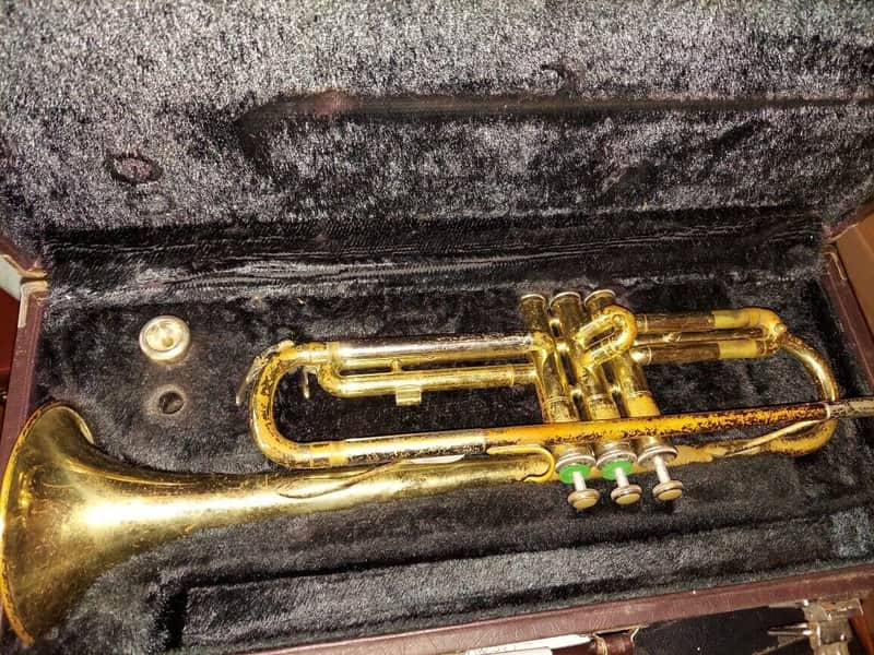 Yamaha YTR-232 Trumpet w/ Yamaha Case and Mouthpiece, good playing condition image 1