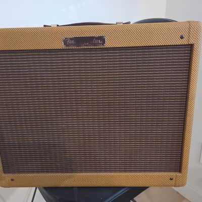 Fender '57 Custom Deluxe 2-Channel 12-Watt 1x12" Guitar Combo 2011 Lacquered Tweed image 1