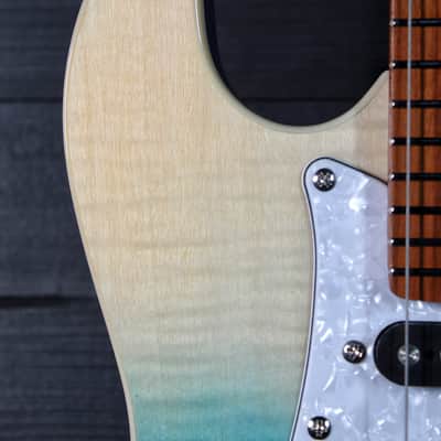 Flight Pathfinder TBL Tenor Ukulele Solidbody Electric Blue Fade image 7