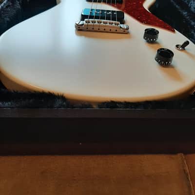 Knaggs Kenai J - P2 2019 Creme image 5