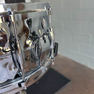 Gretsch USA Custom 6.5x14" Hammered Chrome Over Brass Snare Drum image 4