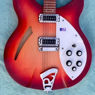 Rickenbacker 330/12 2010 - FireGlo Bild 2