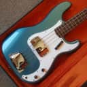 Fender Precision Bass 1966 Lake Placid Blue