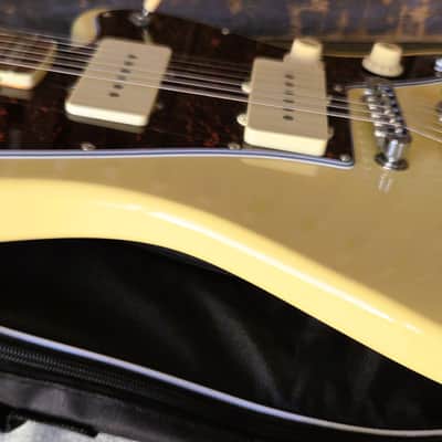 Harley Benton JA60 Jazzmaster Bareknuckle Upgrade & New pots Cream Guitar wHSC image 4