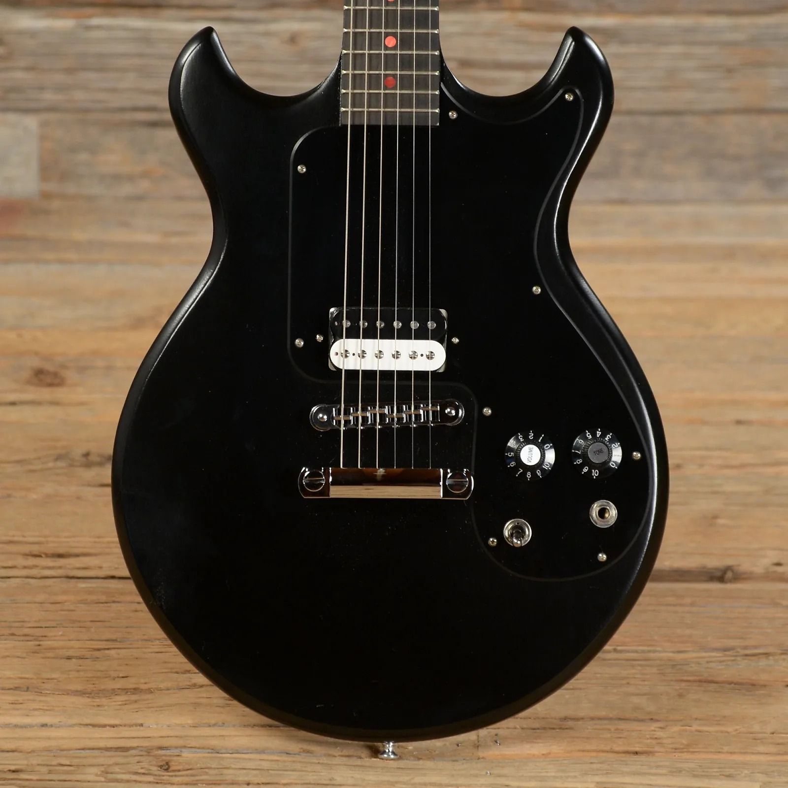 Gibson Joan Jett Blackheart Melody Maker | Reverb Canada