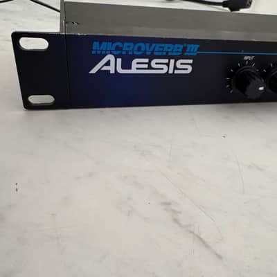 Alesis MicroVerb III 16-Bit Digital Reverb and Delay 1991 - 1996 - Black image 2