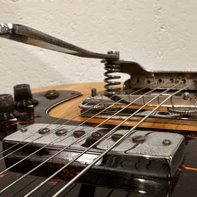 Vintage 1960's Cameo Deluxe Electric Guitar Made In Korea image 4