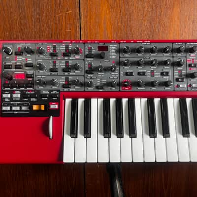 Nord Lead 4 Analog Modeling Synthesizer w/ bag image 2