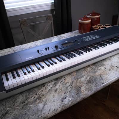 Korg KROSS 2 88 88-Key Synthesizer Workstation image 1