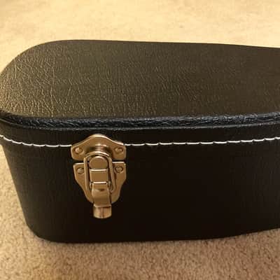 Martin 445 Dreadnought Hardshell Acoustic Guitar Case Black/Olive Drab image 7