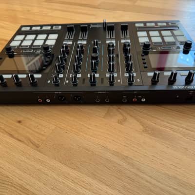 Native Instruments Traktor Kontrol S5 - Black image 6