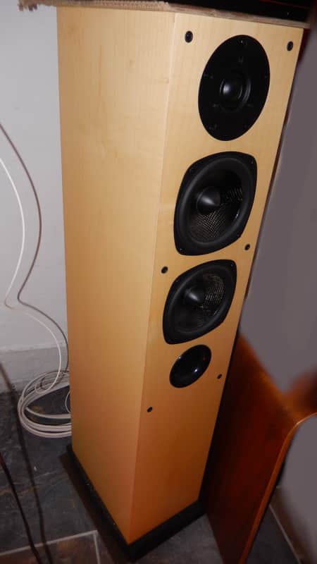 Castle Richmond 7i Floor Standing Speakers - Solid Oak image 1
