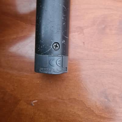 AKG 🎤 AKG Dynamic Handheld Microphone | XLR 3-Pin | Black | Professional image 4