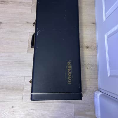 Kramer Baretta 1985 - Cream image 18
