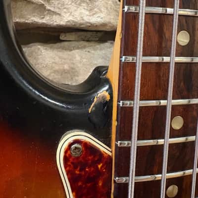 Fender Precision Bass 1966 - Sunburst w/ Non-Original Chipboard Case image 6