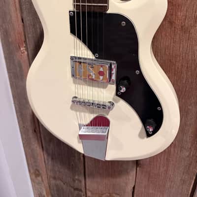 Supro 2010AW Jamesport Single Pickup Island Series Electric Guitar 2010s - Antique White image 2