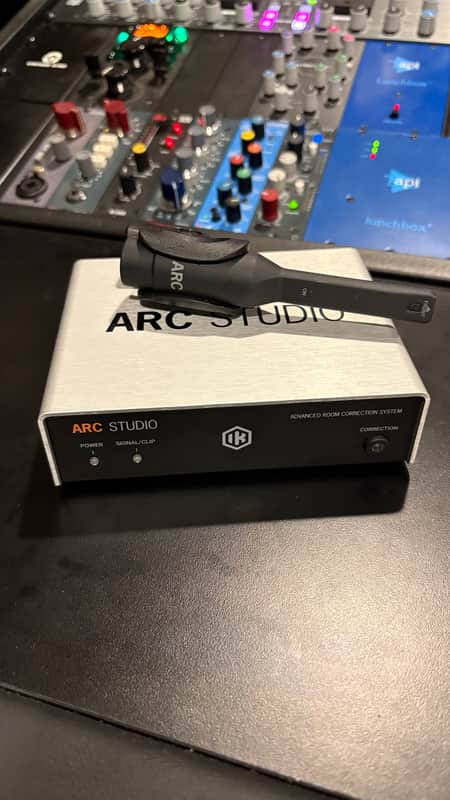 IK Multimedia ARC Studio Room Correction System 2024 - Present - Black image 1
