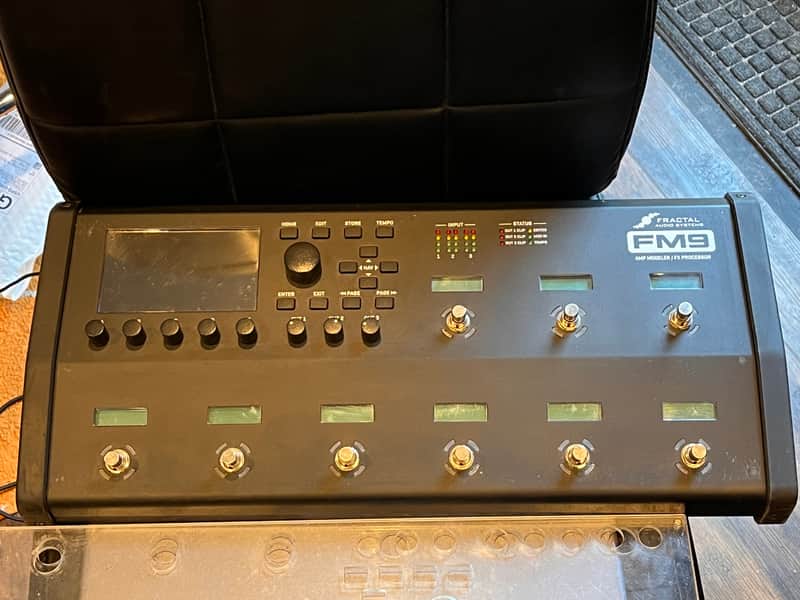 Fractal Audio FM9 Amp Modeler / FX Processor 2021 - 2023 - Black image 1