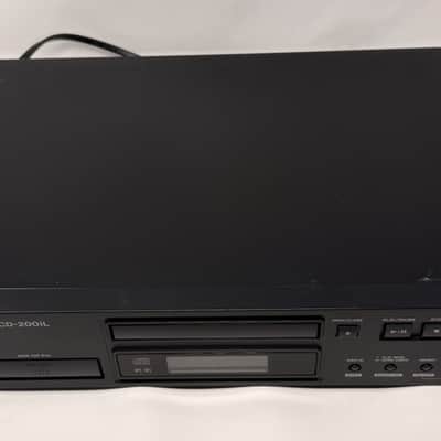 Tascam CD-200iL Professional Apple Lightning Dock Combo CD Player Tested image 4