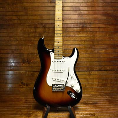 Fender Limited Edition Stratocaster Roasted Maple Sunburst image 3