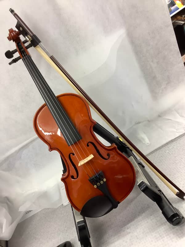 Stentor 1/4 Student Standard Violin Outfit image 1