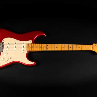 2005 Fender Artist Series Eric Johnson Signature Stratocaster with Maple Fretboard - Candy Apple Red | USA First Production Year Collector's Condition Quartersawn Maple Neck 3.38kg | OHSC image 3
