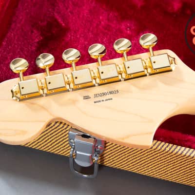 2025 Fender Japan MIJ Traditional 60s Mustang White Pearl Matching Headstock Gold Hardware image 8