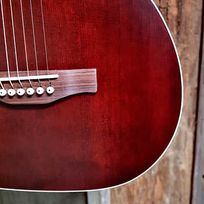 Art&Lutherie Roadhouse Parlor Guitar - Tennessee Red A/E image 3
