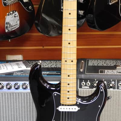 Fender Player II Modified Stratocaster HSS 2024 - Black image 3