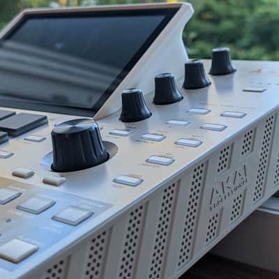 Unique Akai MPC One Retro Edition - With screen mod image 9