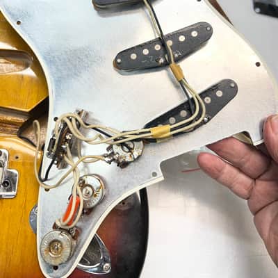 Rare 1986 Fender American Vintage '62 Stratocaster - 3-Color Sunburst, Wicked Kool Vintage Stratocaster! Pro Set Up and Ships Fast! image 17